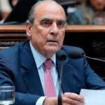 El Gobierno afirmó que monitorea la salida de dólares y descartó una devaluación