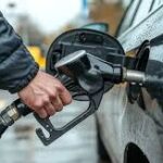 Gobierno confirma alza de impuestos a combustibles.