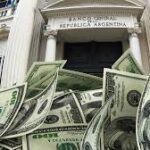 El dólar se reduce, marcando la brecha más amplia con el límite de la banda cambiaria en un año