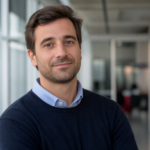 Nicolás Bataglia, docente e investigador de la UAI: “El desafío radica en cómo utilizamos la inteligencia artificial”