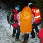 Una mujer recorrió 15 kilómetros por la nieve para rescatar a su familia atascada en un cerro de Neuquén