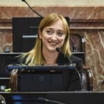 Fernández Sagasti busca derogar una norma del BCRA que permite debitar cuotas de préstamos de cuentas y billeteras